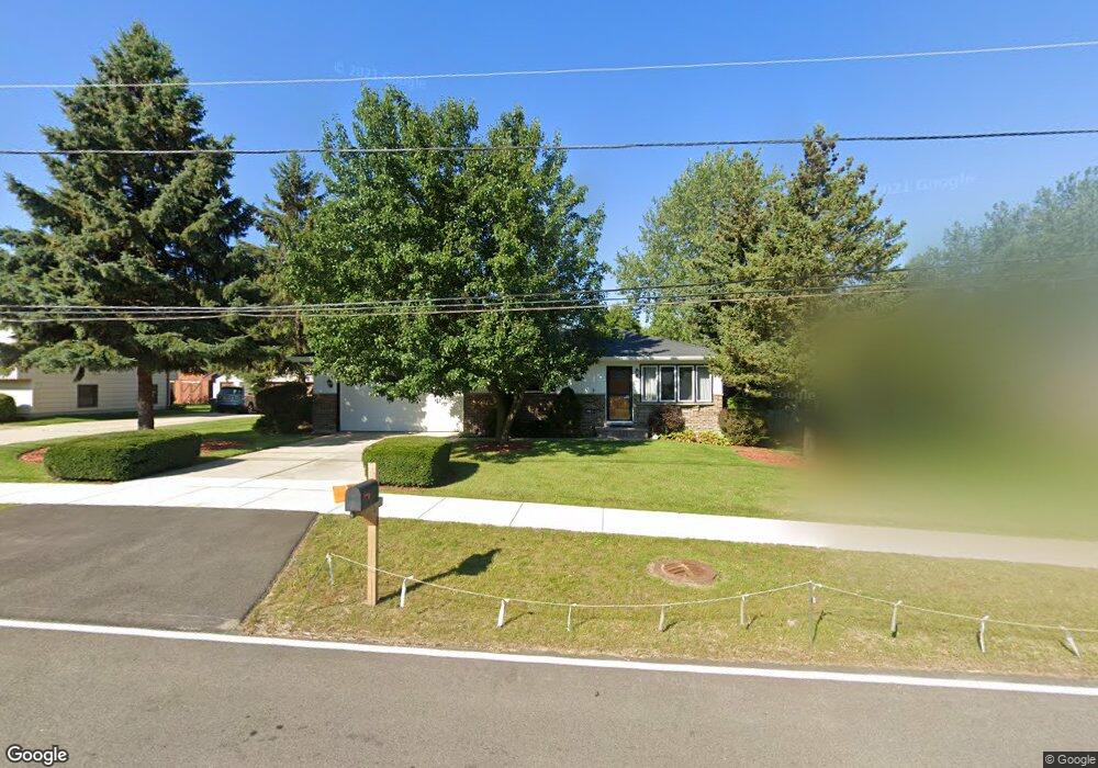 1250 Magnolia Ave, Gurnee, IL 60031 - photo 1