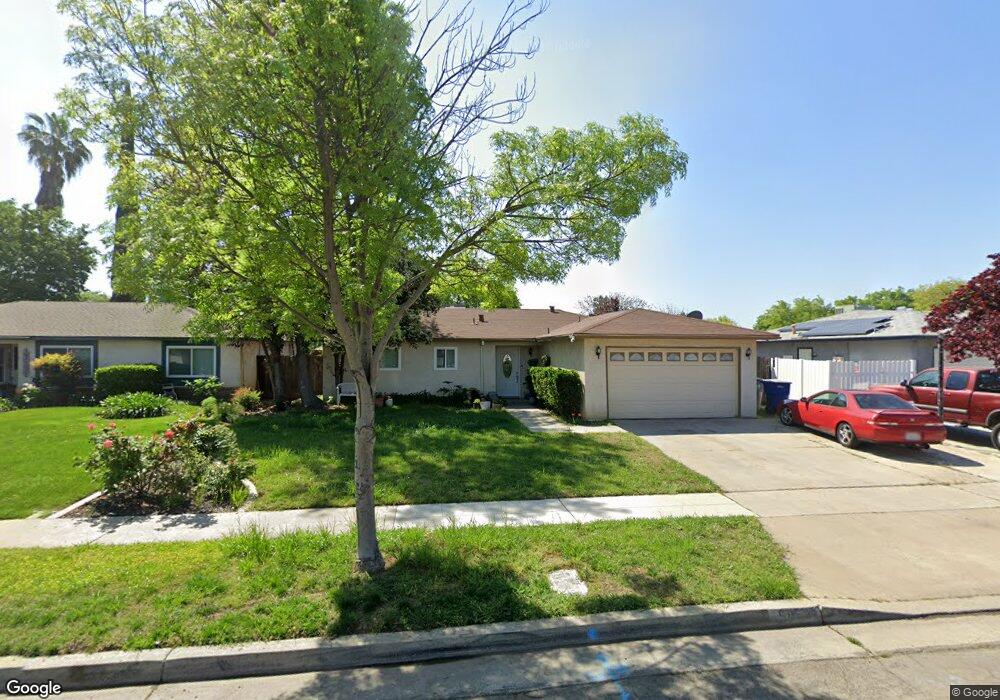 5852 E Saginaw Way, Fresno, CA 93727 - photo 1