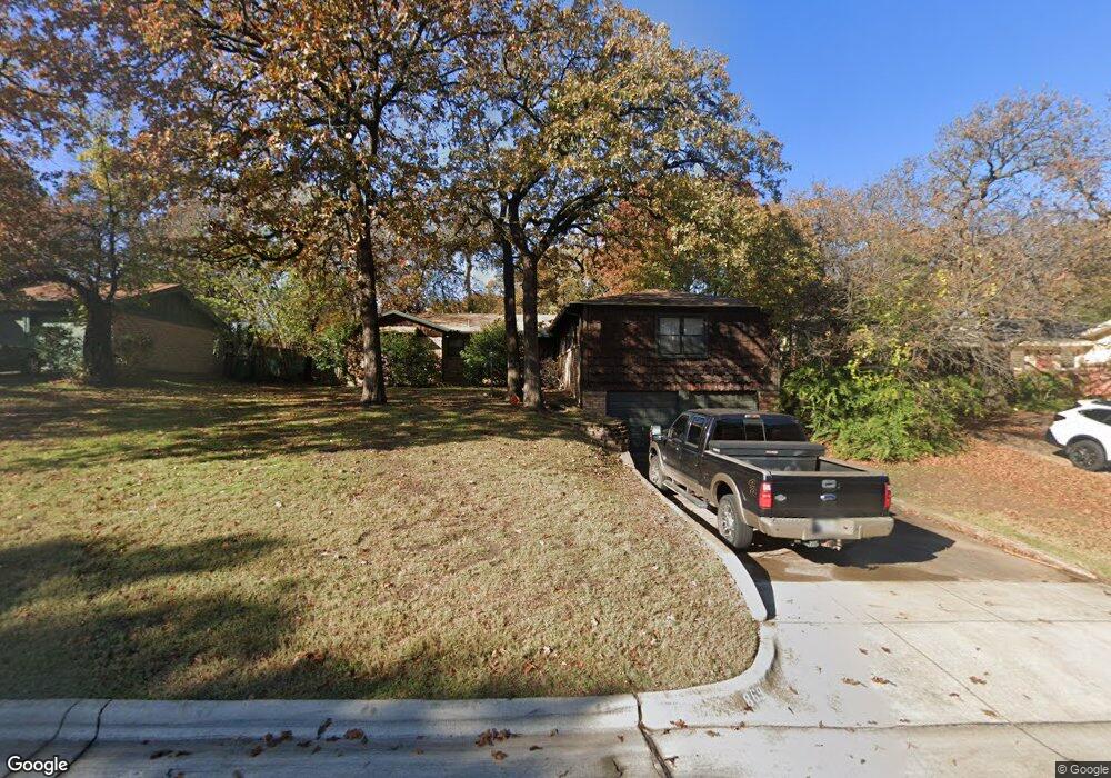 869 Patti Dr, Bedford, TX 76022 - photo 1