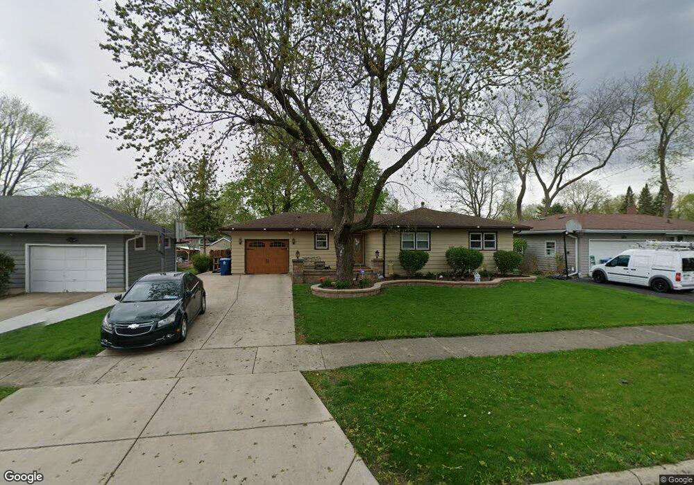 720 N Glenwood Place, Aurora, IL 60506 - photo 1