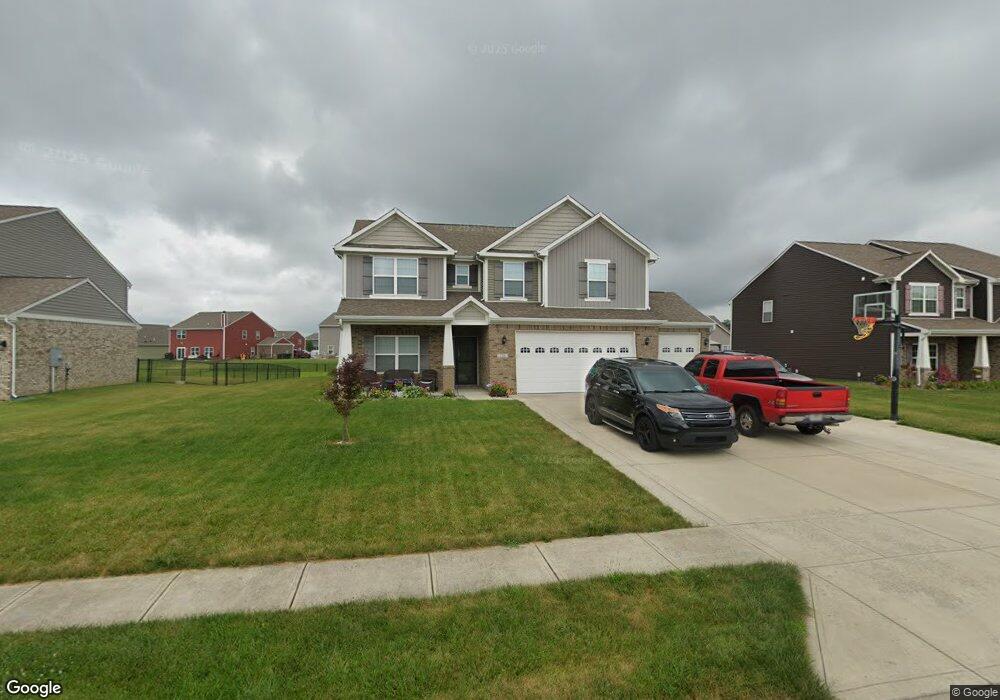 126 Halldale Dr, Whiteland, IN 46184 - photo 1