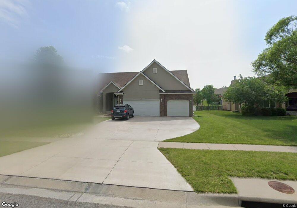 4208 SW Stonybrook Dr, Topeka, KS 66610 - photo 1