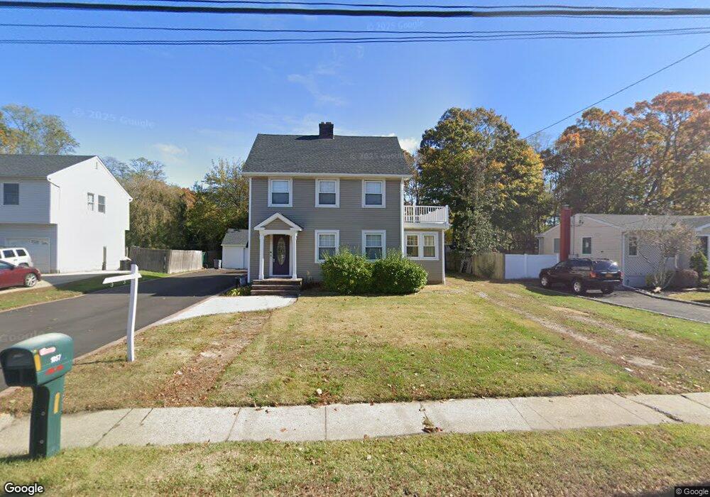 1057 Waverly Ave, Holtsville, NY 11742 - photo 1