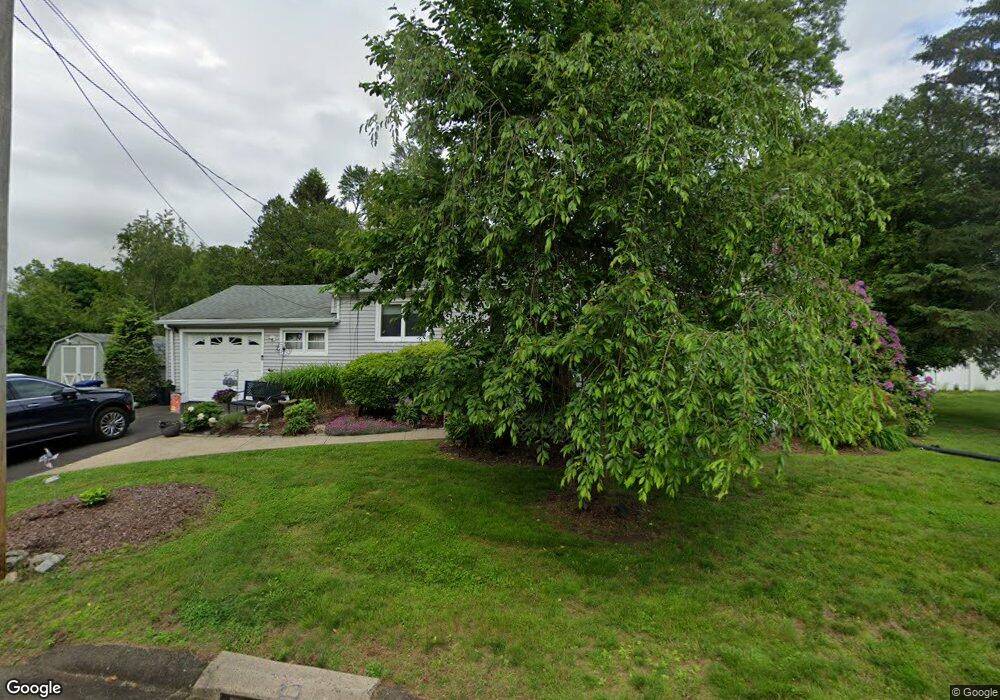 823 Woodruff Rd, Orange, CT 06477 - photo 1