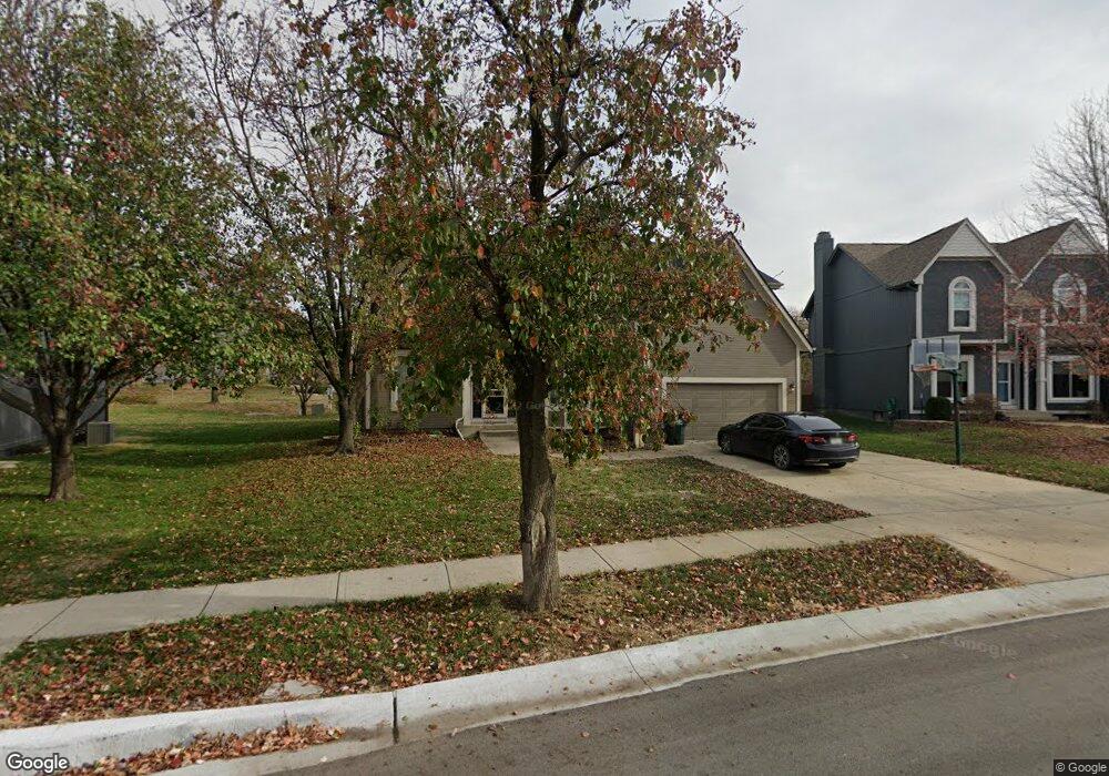 5407 Payne St, Shawnee, KS 66226 - photo 1