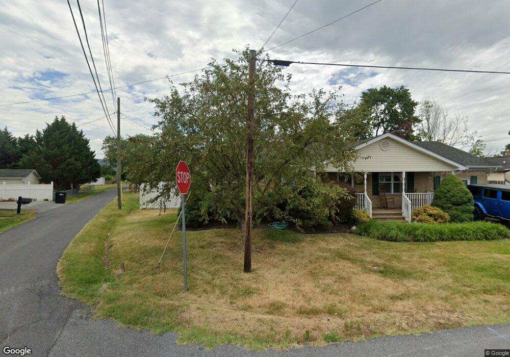 492 Brown St, Strasburg, VA 22657 - photo 1