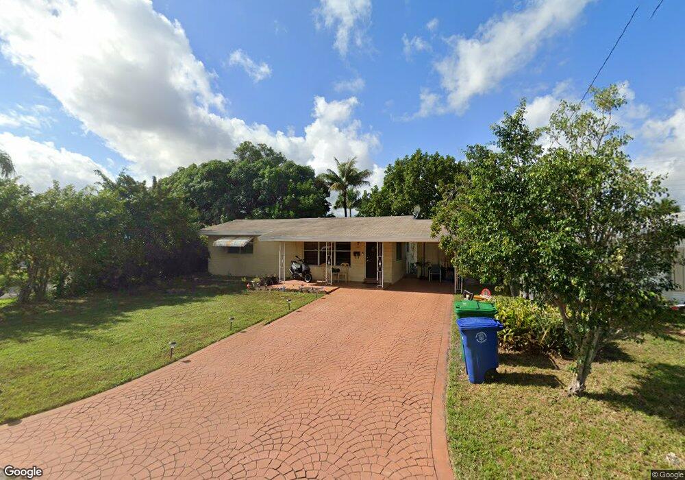 2648 Pine Tree Dr, Miramar, FL 33023 - photo 1