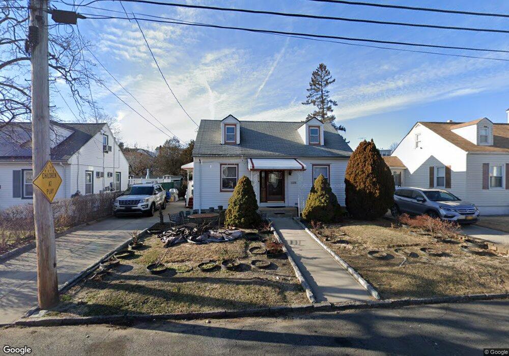 125 Maple Place, Yonkers, NY 10704 - photo 1