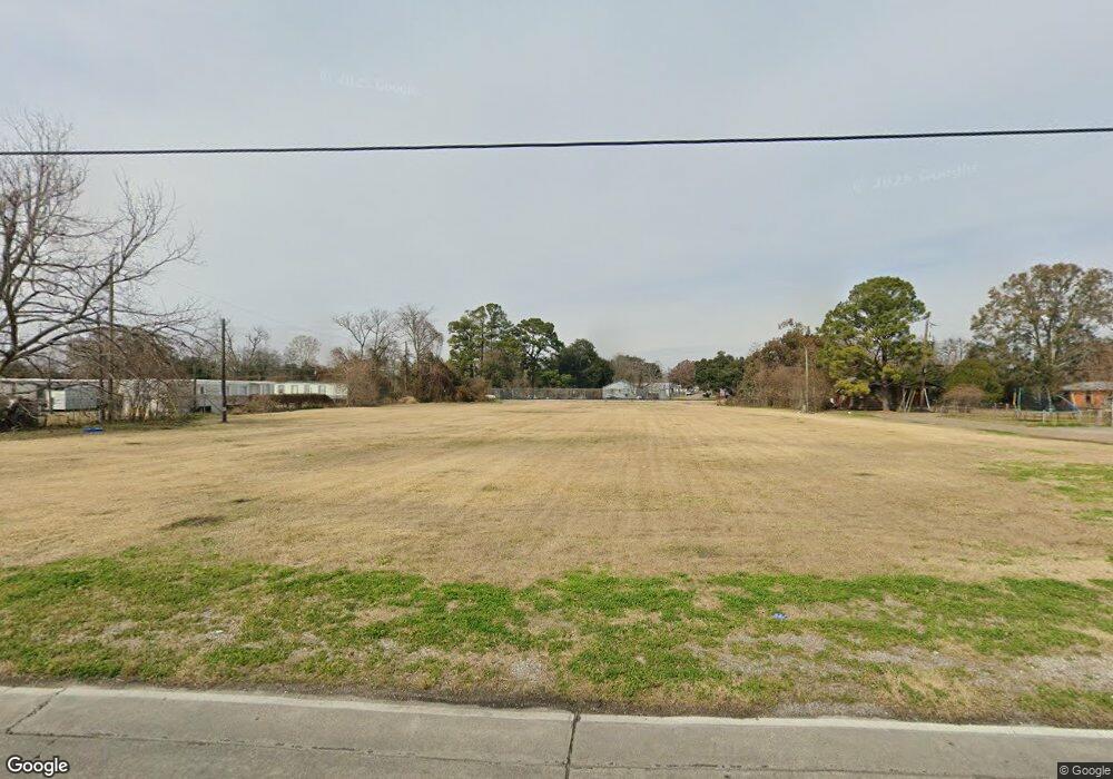 1046 Walton St, New Iberia, LA 70560 - photo 1