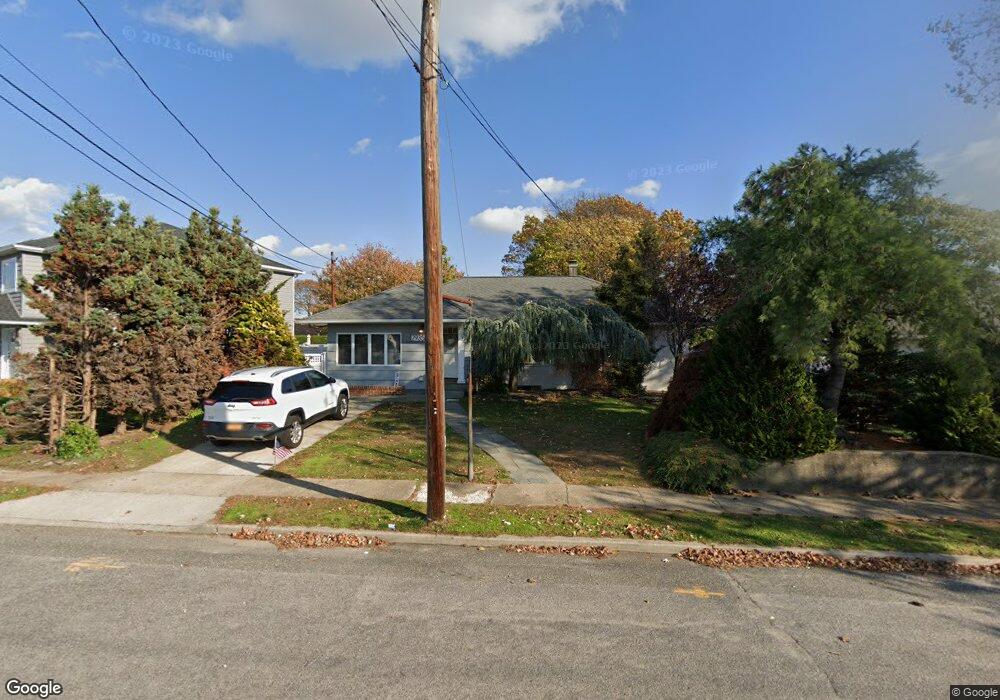 2935 Derby Dr W, Oceanside, NY 11572 - photo 1