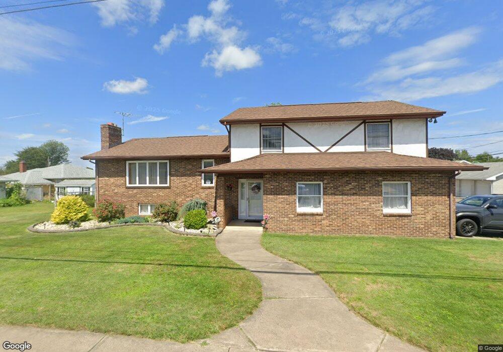 831 W 17th St, Hazleton, PA 18201 - photo 1