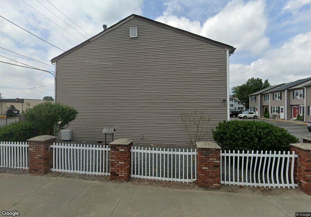 300 York Ave unit 8, Pawtucket, RI 02860 - photo 1