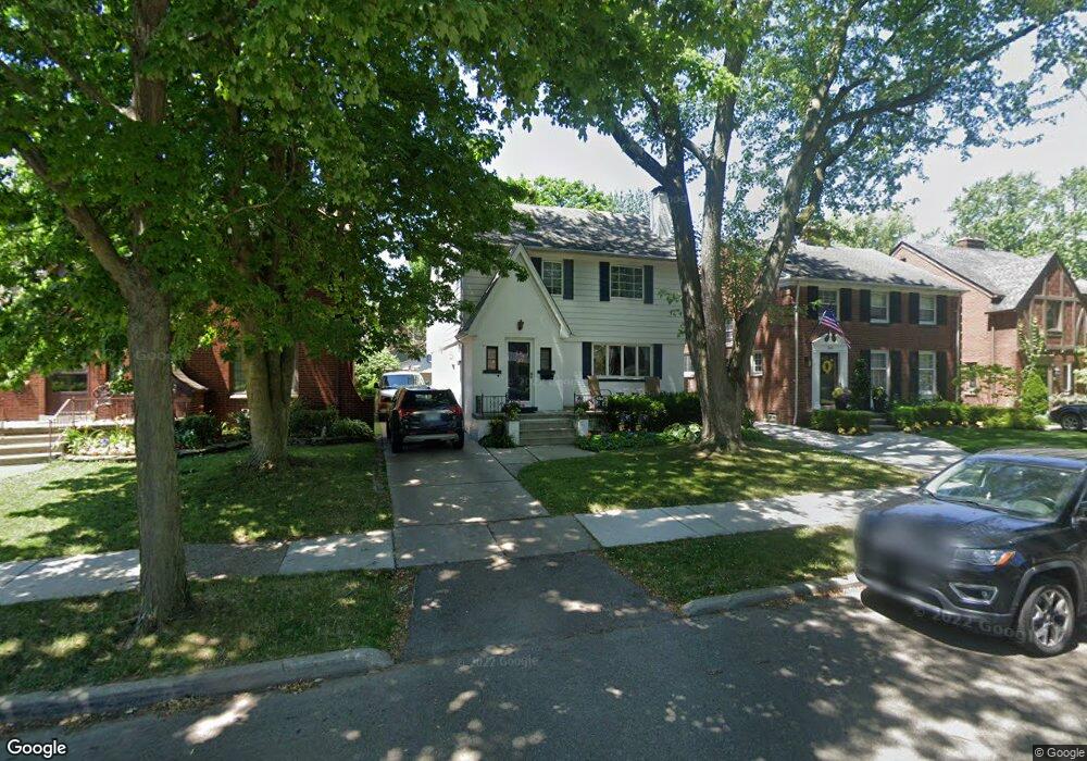 345 Mcmillan Rd, Grosse Pointe Farms, MI 48236 - photo 1