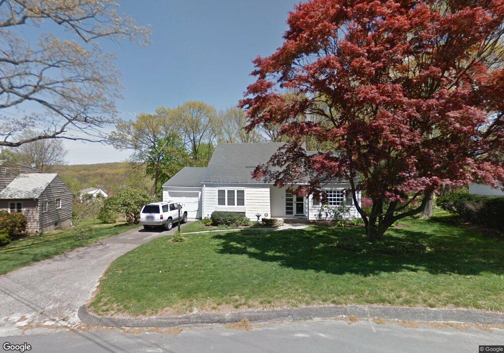 130 Avalon Cir, Waterbury, CT 06710 - photo 1