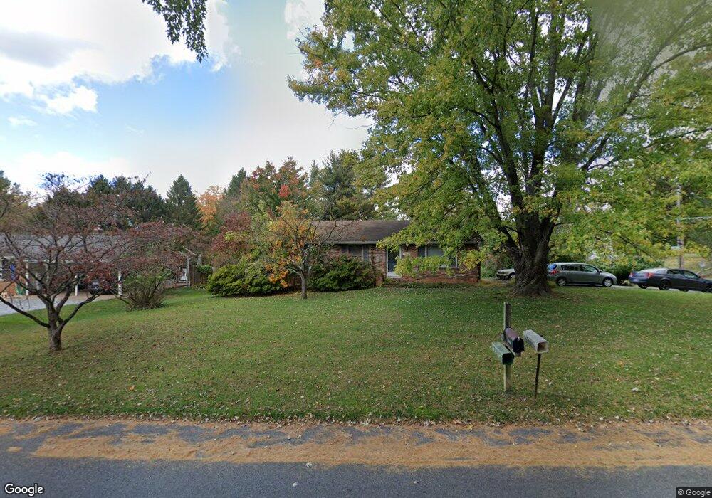 1524 Woodridge Ln, Sykesville, MD 21784 - photo 1