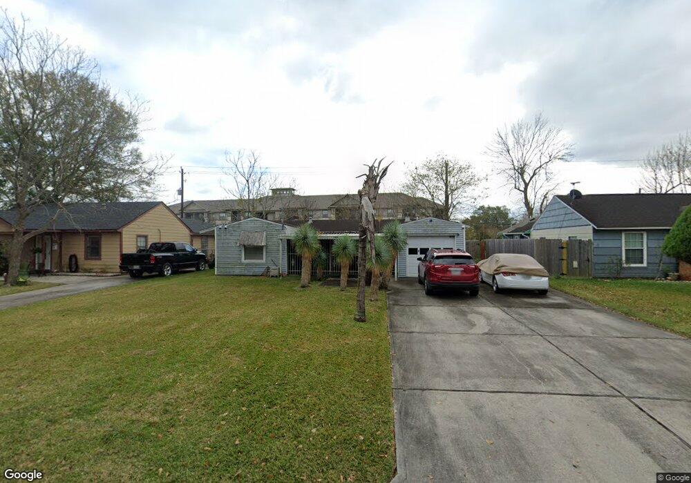 7410 Lakehurst Dr, Houston, TX 77087 - photo 1