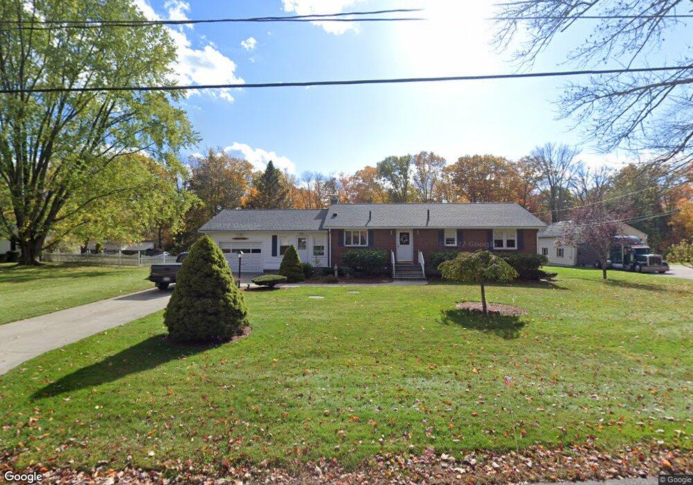 322 Hanlon Rd, Holliston, MA 01746 - photo 1