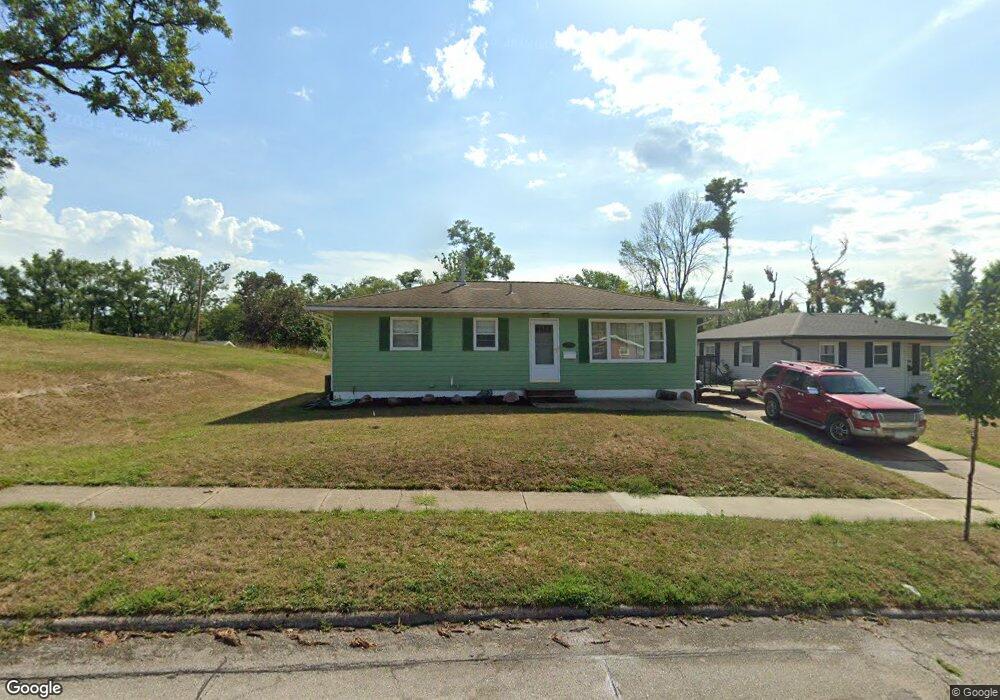 1232 Brockman Dr SE, Cedar Rapids, IA 52403 - photo 1