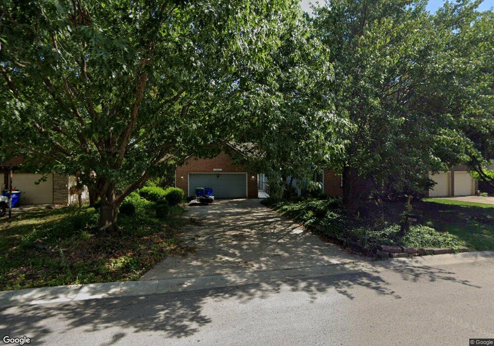 10401 W 50th Place, Shawnee, KS 66203 - photo 1