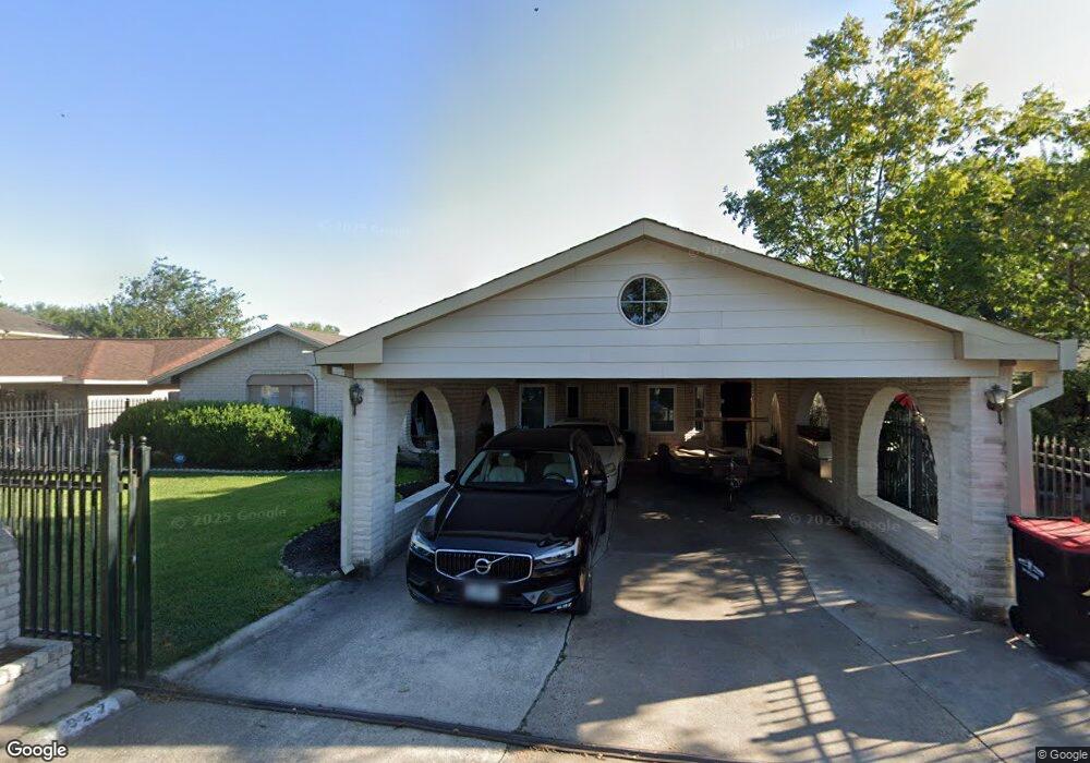 927 Francitas Dr, Houston, TX 77038 - photo 1