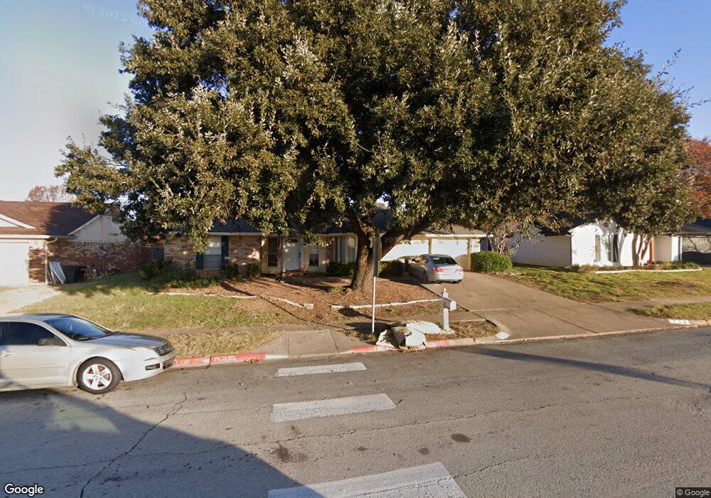 724 Springhill Dr, Hurst, TX 76054 - photo 1