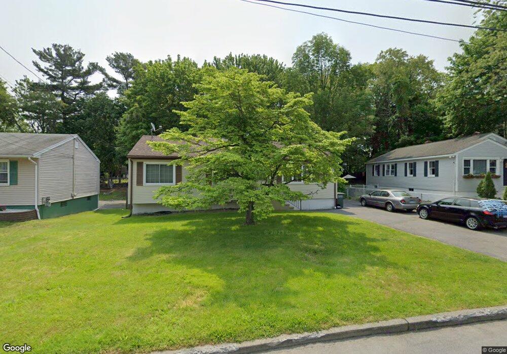 354 Fairfax Rd, Bridgeport, CT 06610 - photo 1