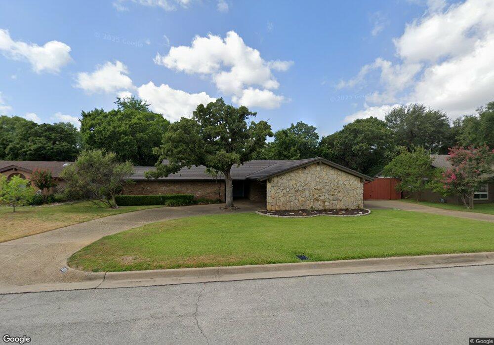 608 Donna Ln, Bedford, TX 76022 - photo 1