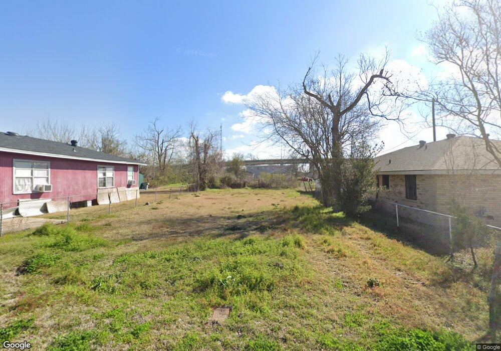 112 N Blake St, Lake Charles, LA 70601 - photo 1