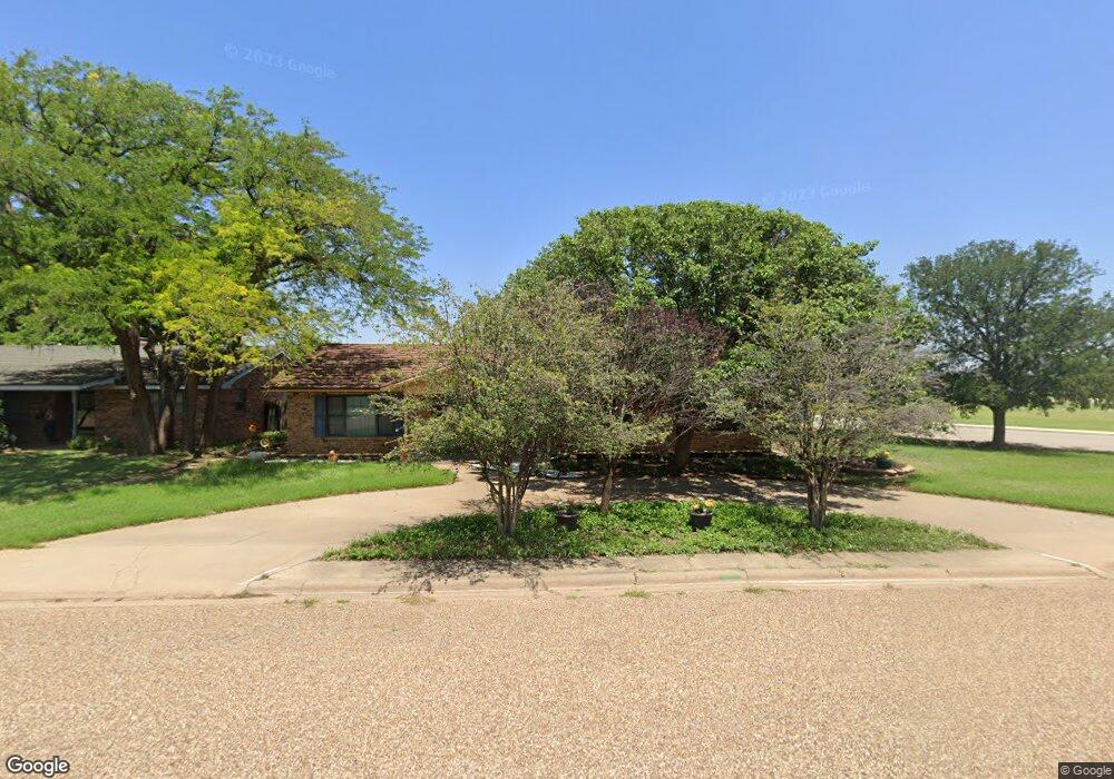 800 Holliday St, Plainview, TX 79072 - photo 1