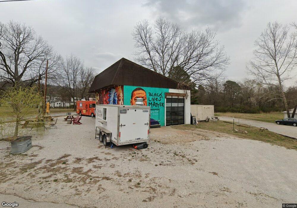 704 S Washington Ave, Fayetteville, AR 72701 - photo 1