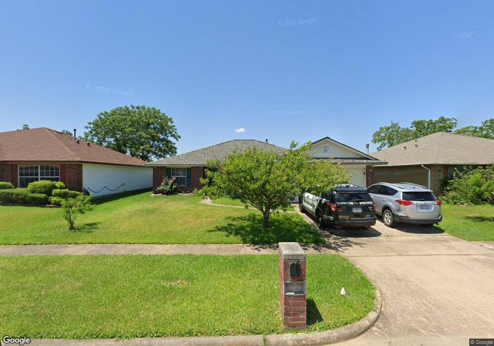 9210 Garden Breeze Dr, Houston, TX 77075 - photo 1