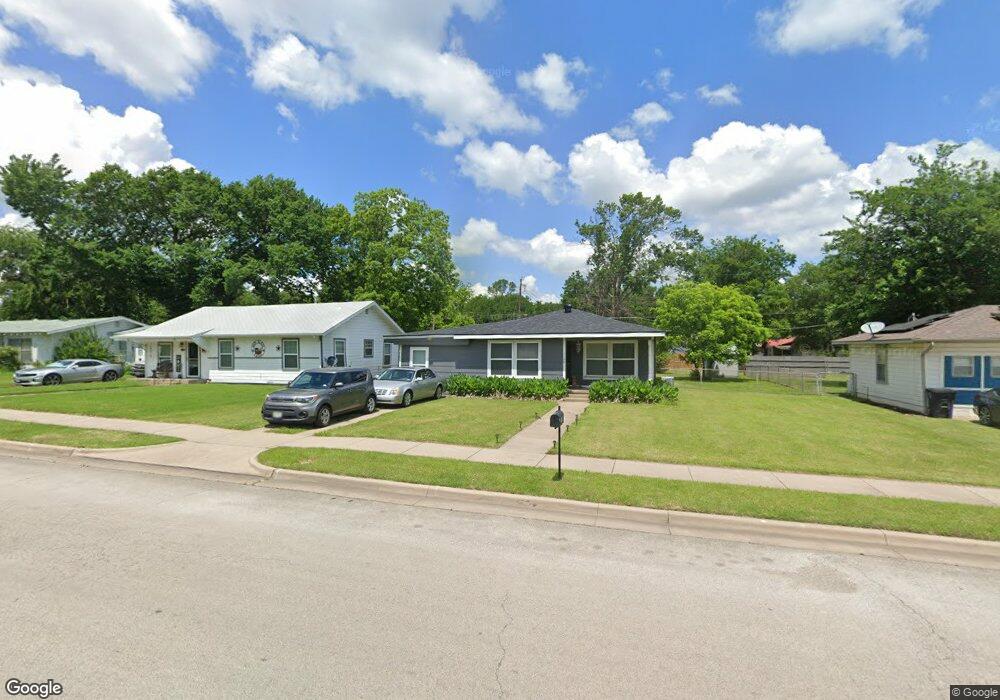 1108 Poindexter Ave, Cleburne, TX 76033 - photo 1