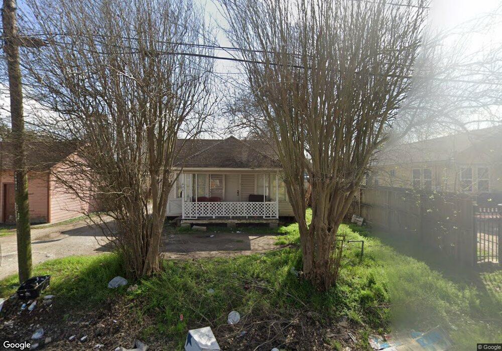 424 Frisco St, Houston, TX 77022 - photo 1