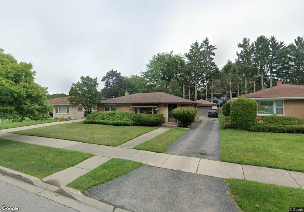 2113 N Jackson St, Waukegan, IL 60087 - photo 1