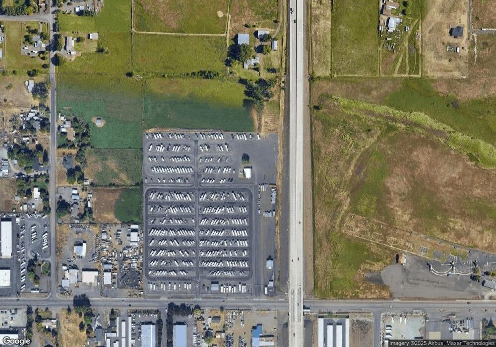 949 E Vilas Rd, Central Point, OR 97502 - photo 1