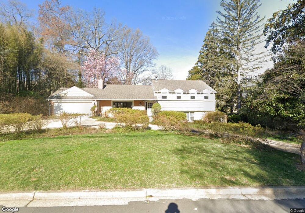 1602 Brookside Rd, McLean, VA 22101 - photo 1