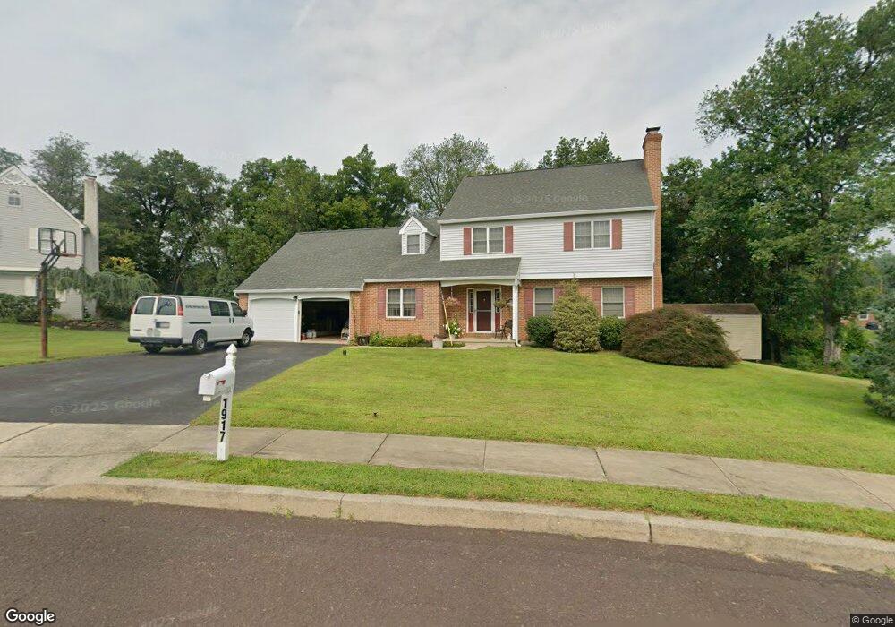 1917 Wayne Dr, Norristown, PA 19403 - photo 1