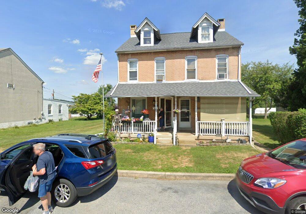 819 S Fawn St unit 821, Allentown, PA 18103 - photo 1