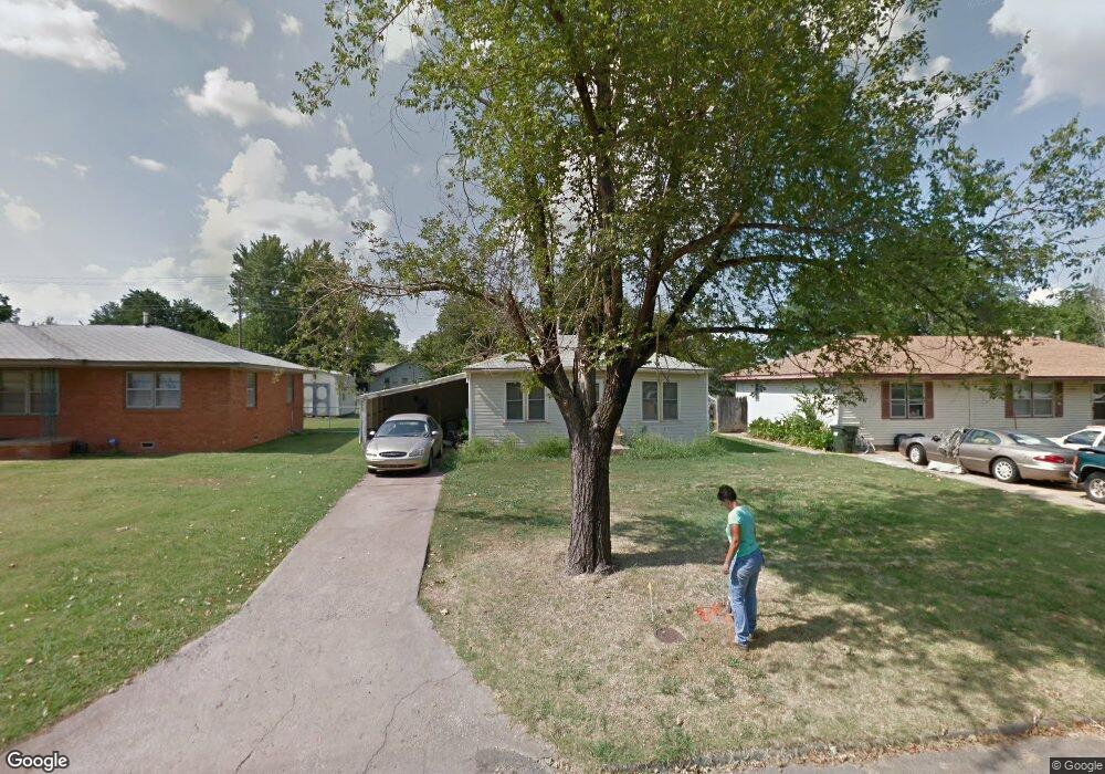 1230 E 2nd St, Cushing, OK 74023 - photo 1