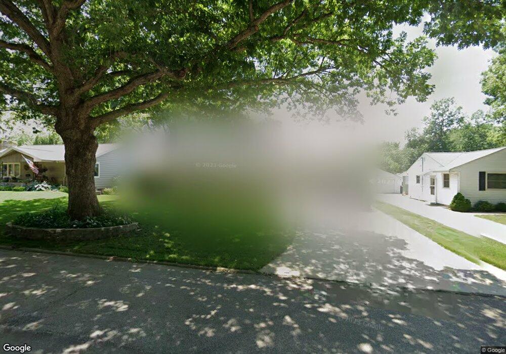 3229 Iowa Ave SE, Cedar Rapids, IA 52403 - photo 1