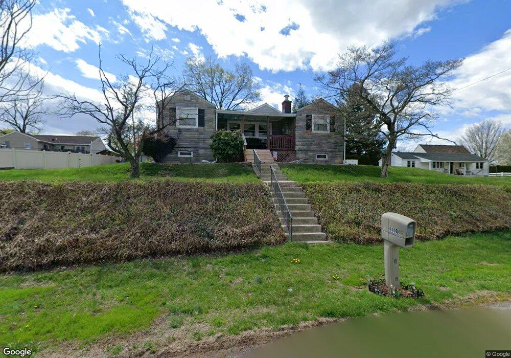 4010 Willow Grove Ave, Reading, PA 19605 - photo 1