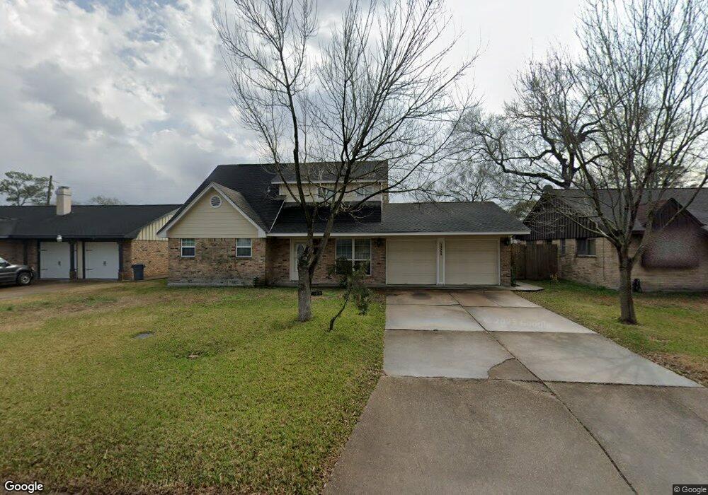 13358 Oak Leaf Ln, Houston, TX 77015 - photo 1