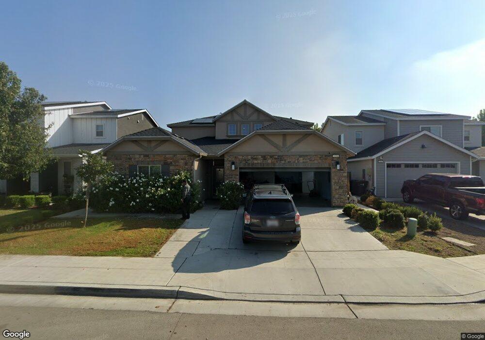 3294 N Clover Ave, Fresno, CA 93727 - photo 1
