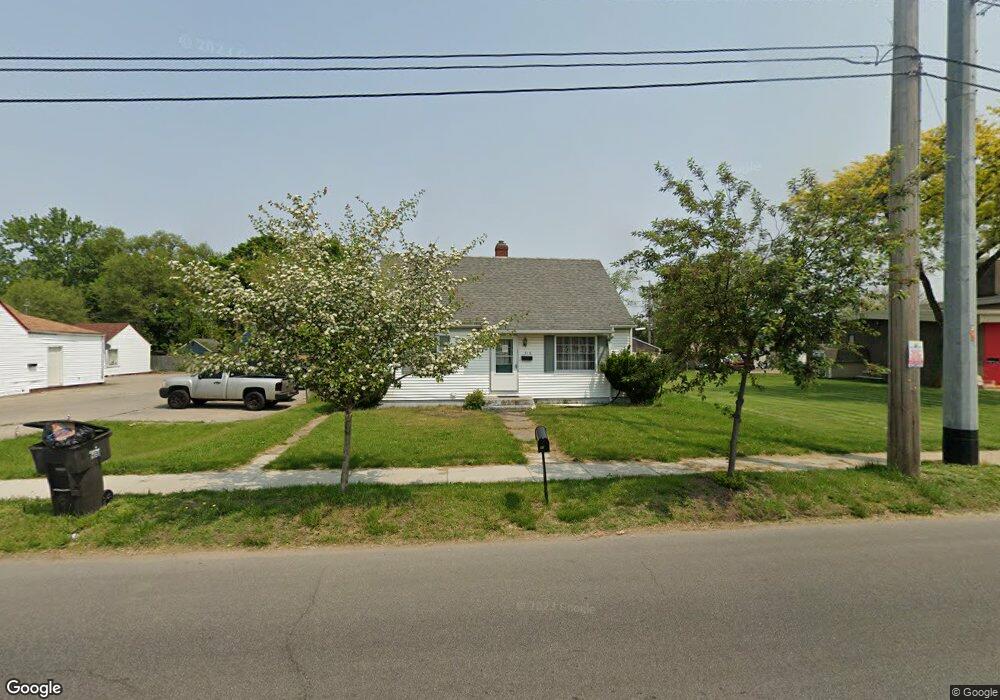 318 W Lusher Ave, Elkhart, IN 46517 - photo 1