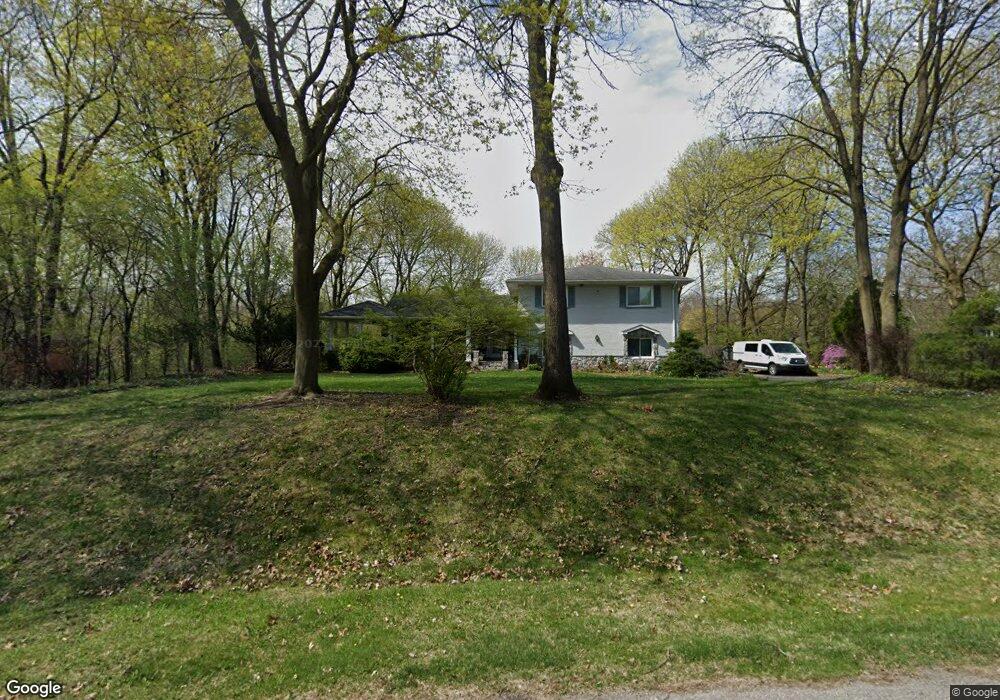 4354 Queens Way, Bloomfield Hills, MI 48304 - photo 1