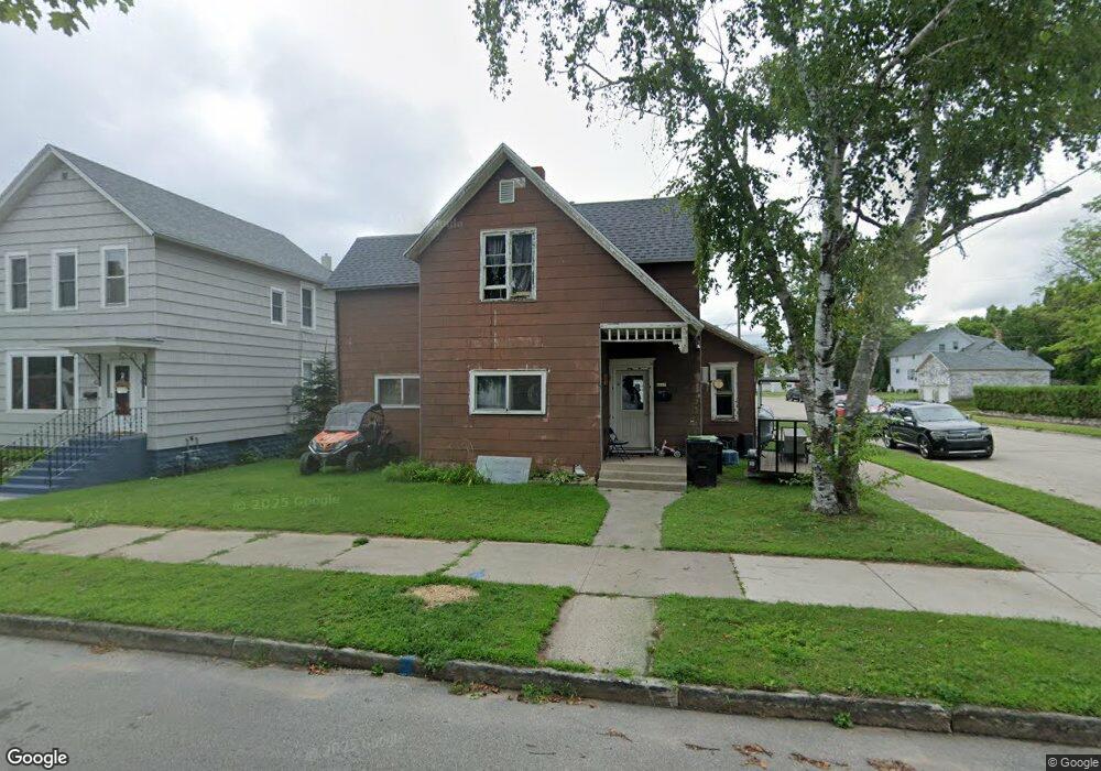 1117 16th Ave, Menominee, MI 49858 - photo 1