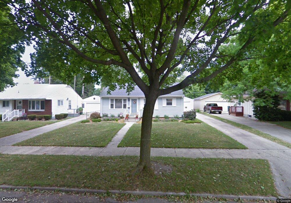 307 Cloverland Dr, Lansing, MI 48910 - photo 1