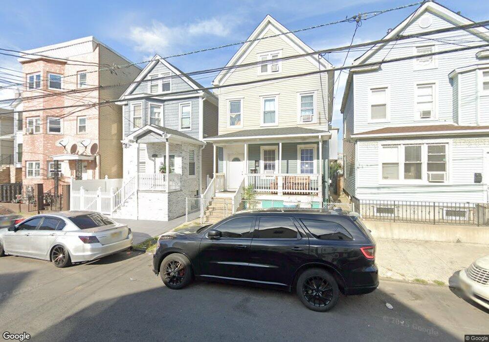 525 Livingston St, Elizabethport, NJ 07206 - photo 1