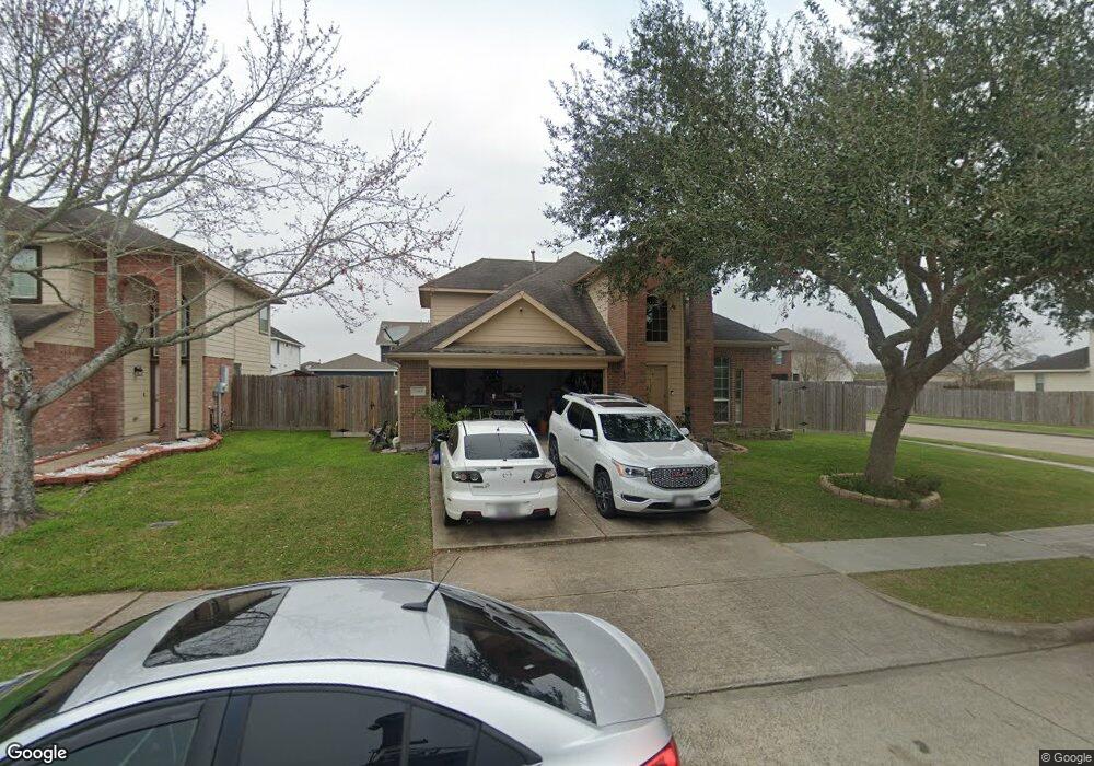 1088 Lasso Ct, Alvin, TX 77511 - photo 1