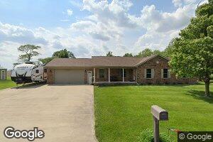 304 Oak Ln, Kentland, IN 47951